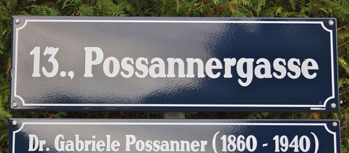 Possanner Straßenschild Wien 13