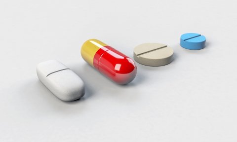 Pille Spritze  Tabletten