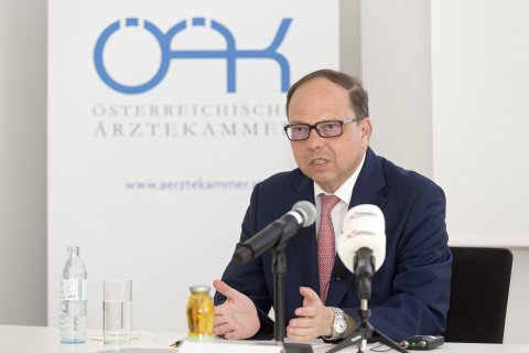 Präsident der Österreichischen Ärztekammer Thomas Szekeres